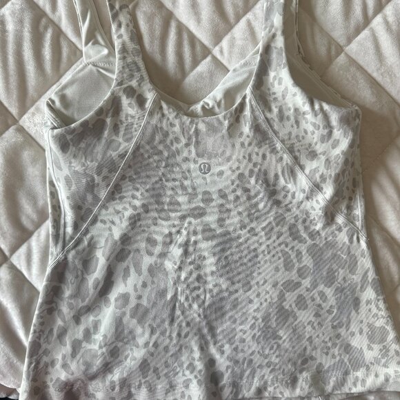 lululemon Align Tank With Shelf Bra - Picture 3 of 4